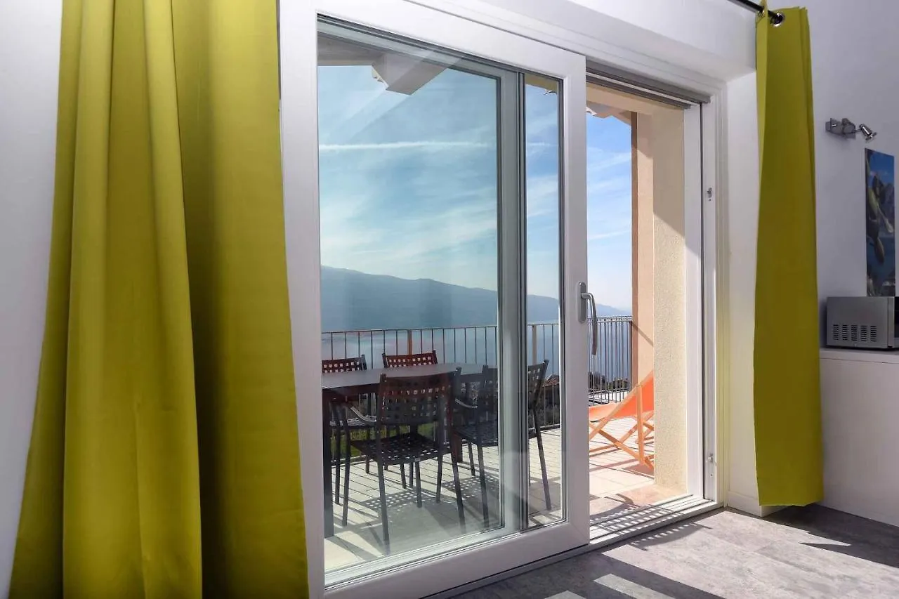 Apartments In Tremosine Sul Garda 34645 Italy