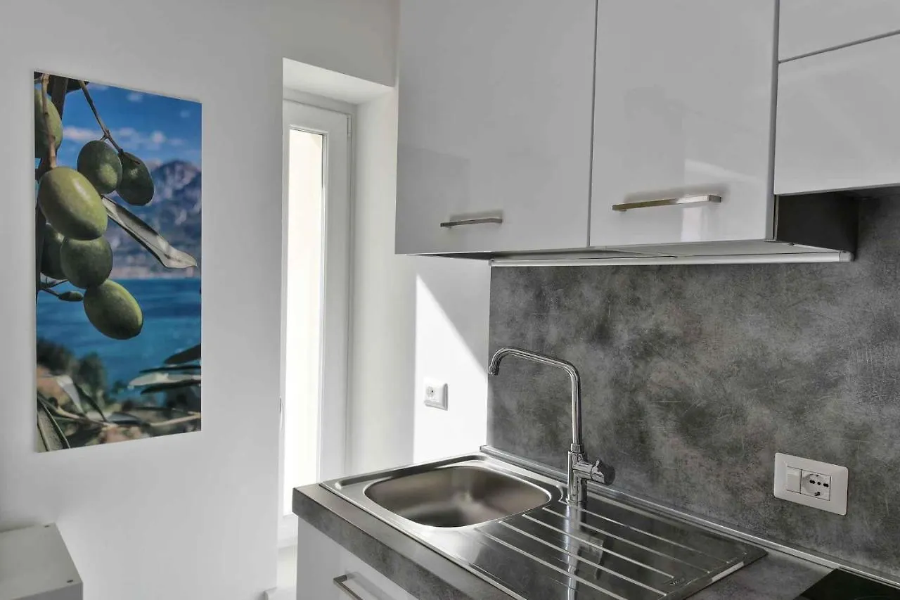 Apartments In Tremosine Sul Garda 34645