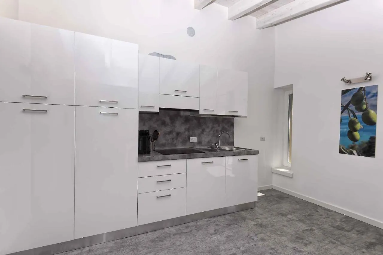 Apartments In Tremosine Sul Garda 34645